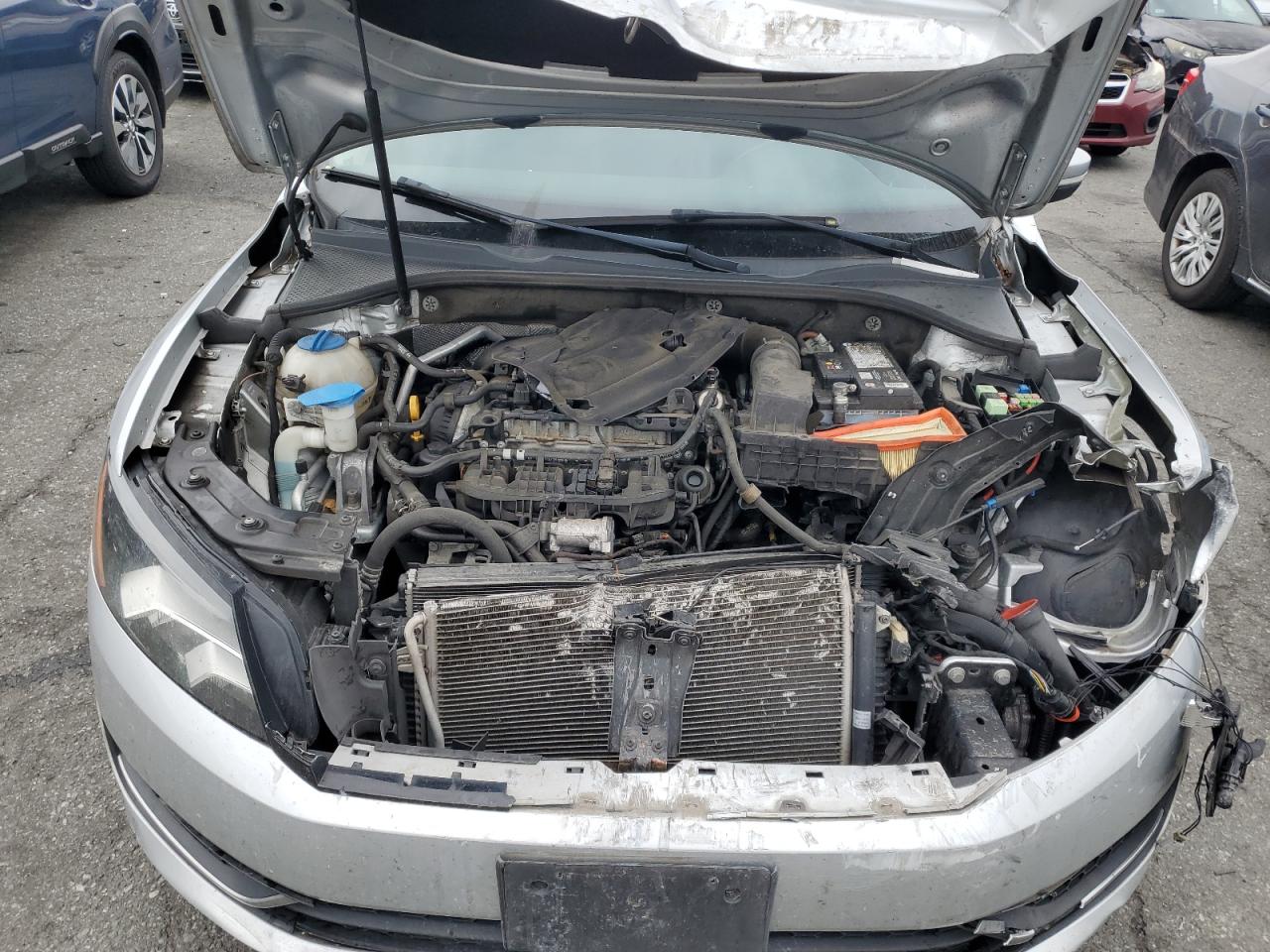 2015 Volkswagen Passat - Image 11