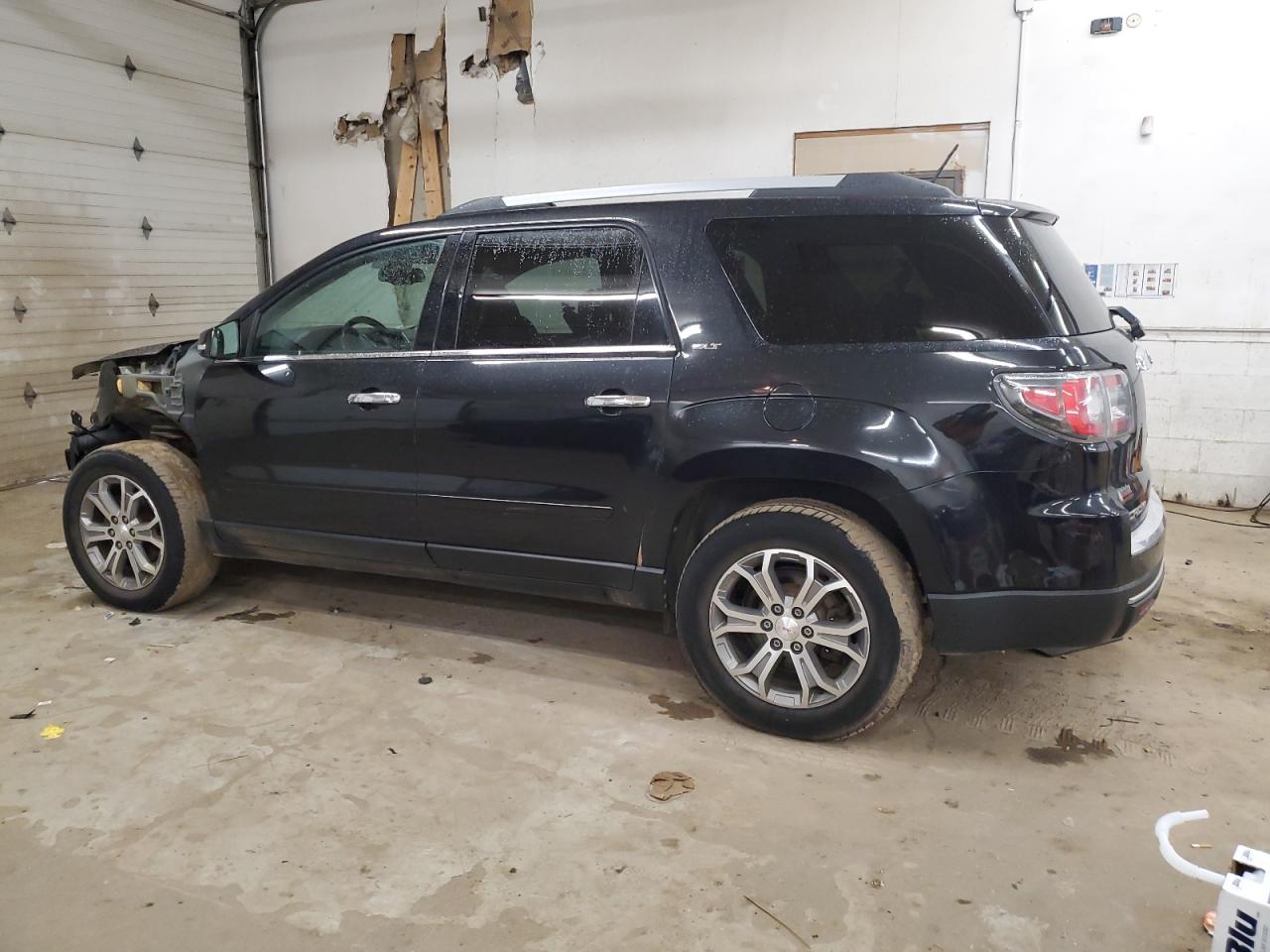 2014 GMC Acadia - Image 2
