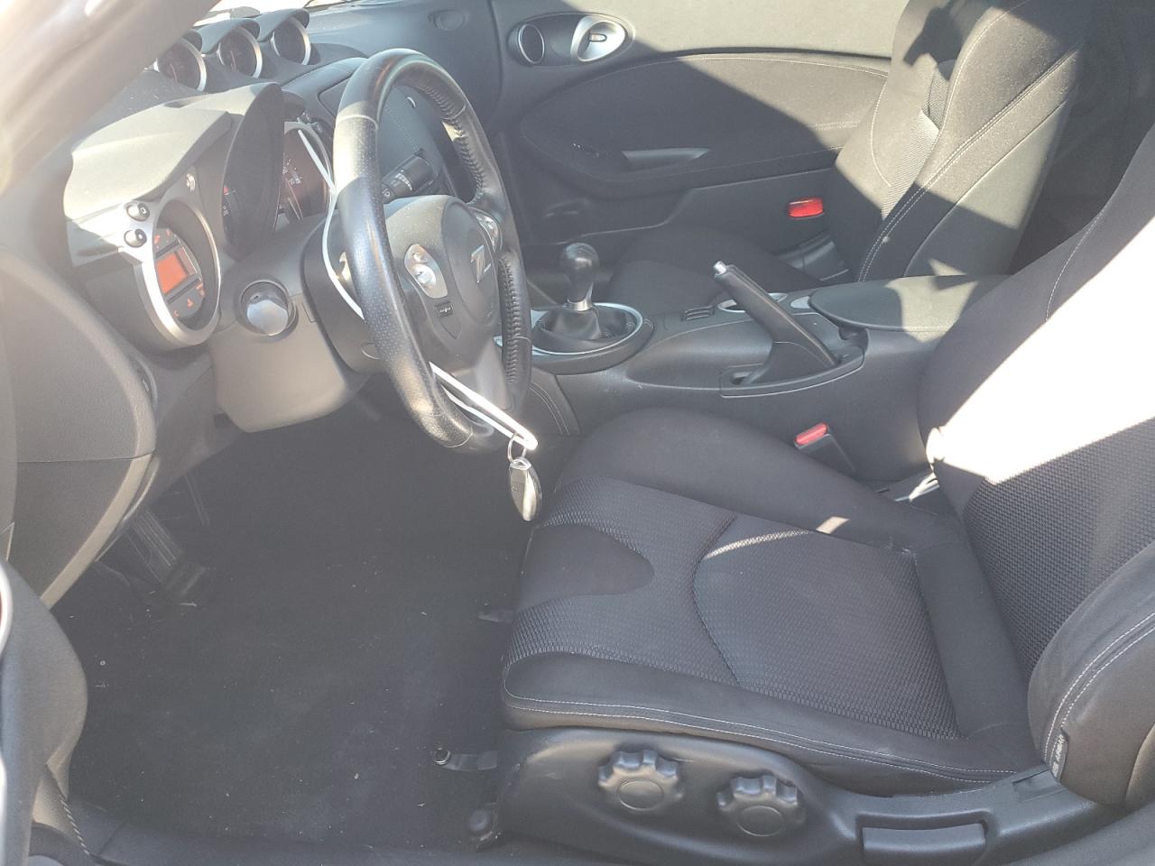 2010 Nissan 370Z - Image 7