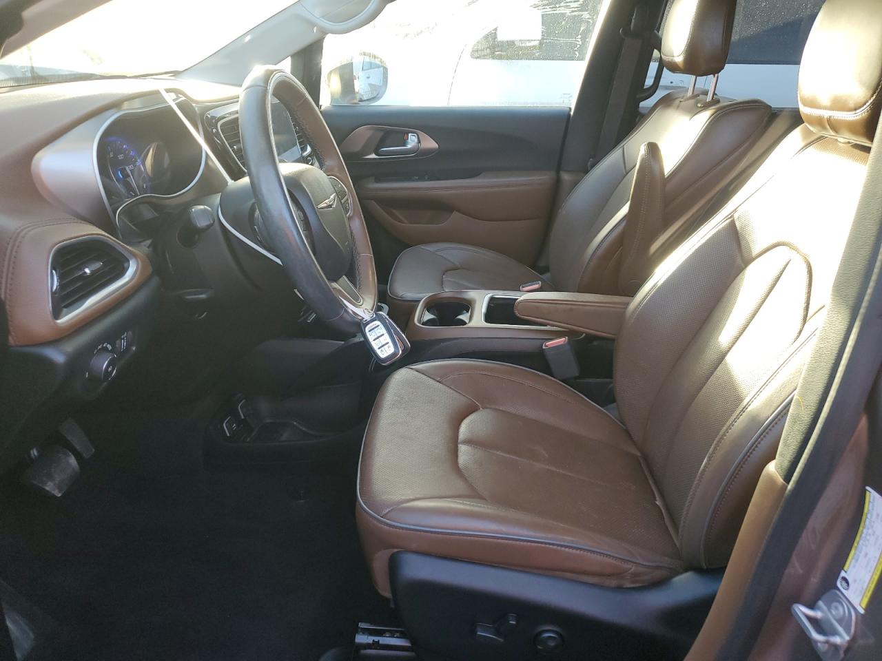 2018 Chrysler Pacifica - Image 7