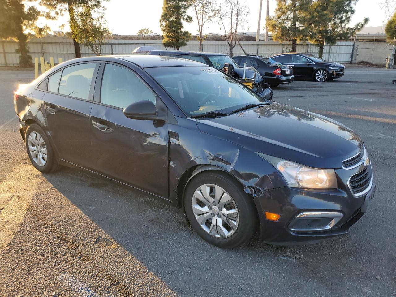 VIN 1G1PA5SG7F7189953 2015 CHEVROLET CRUZE no.4