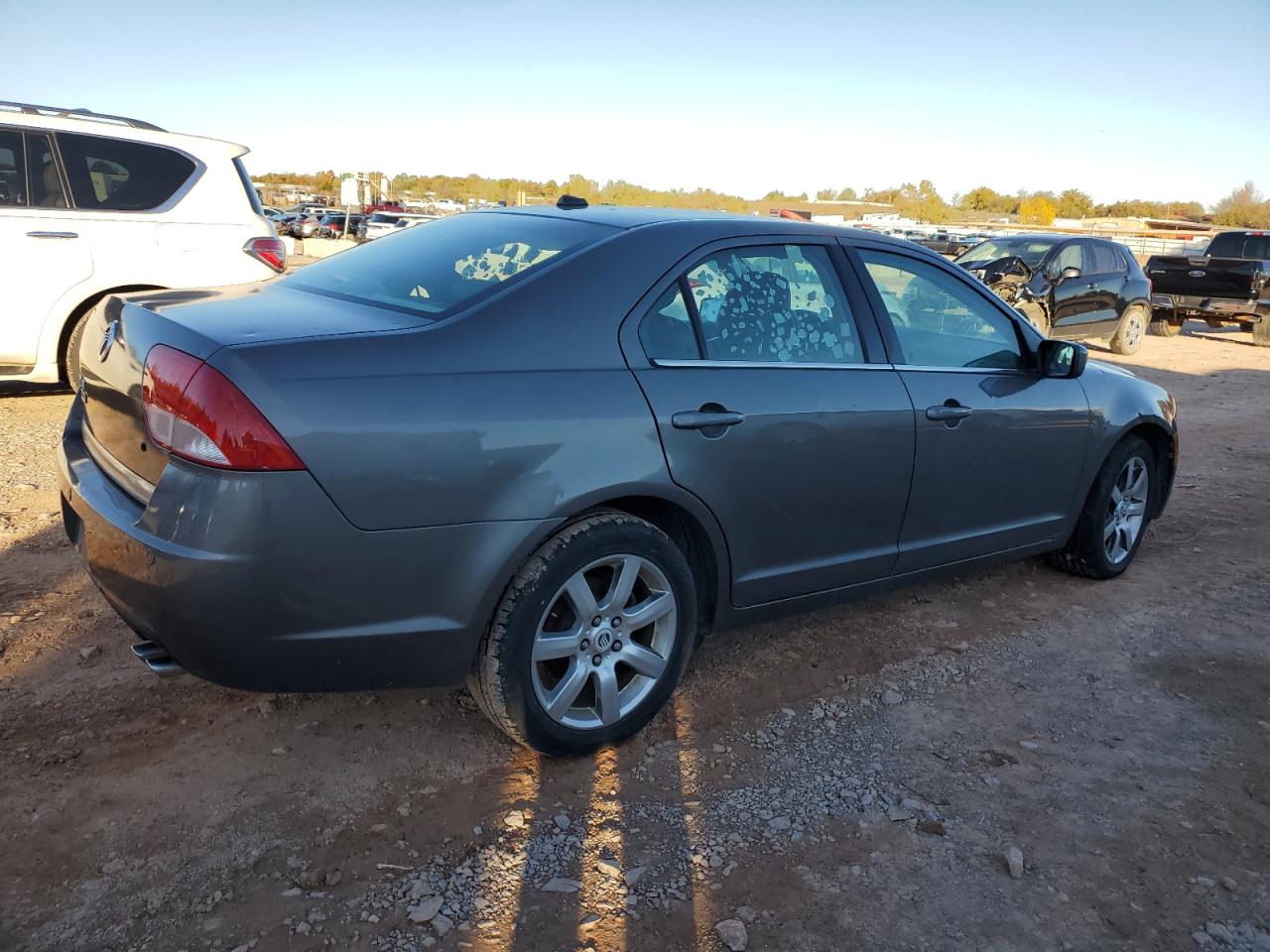 2010 Mercury Milan - Image 3