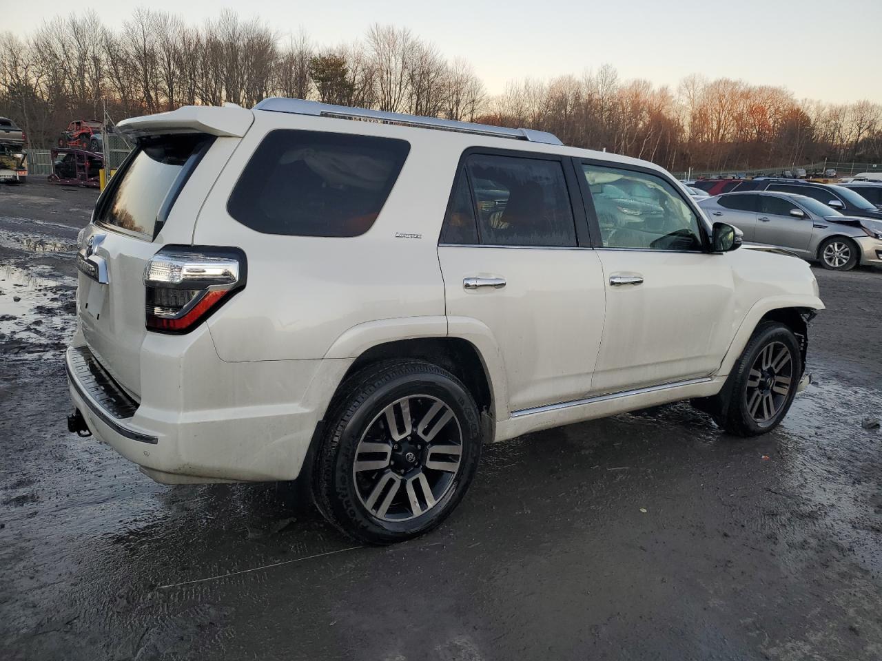 2017 Toyota 4Runner - Image 3
