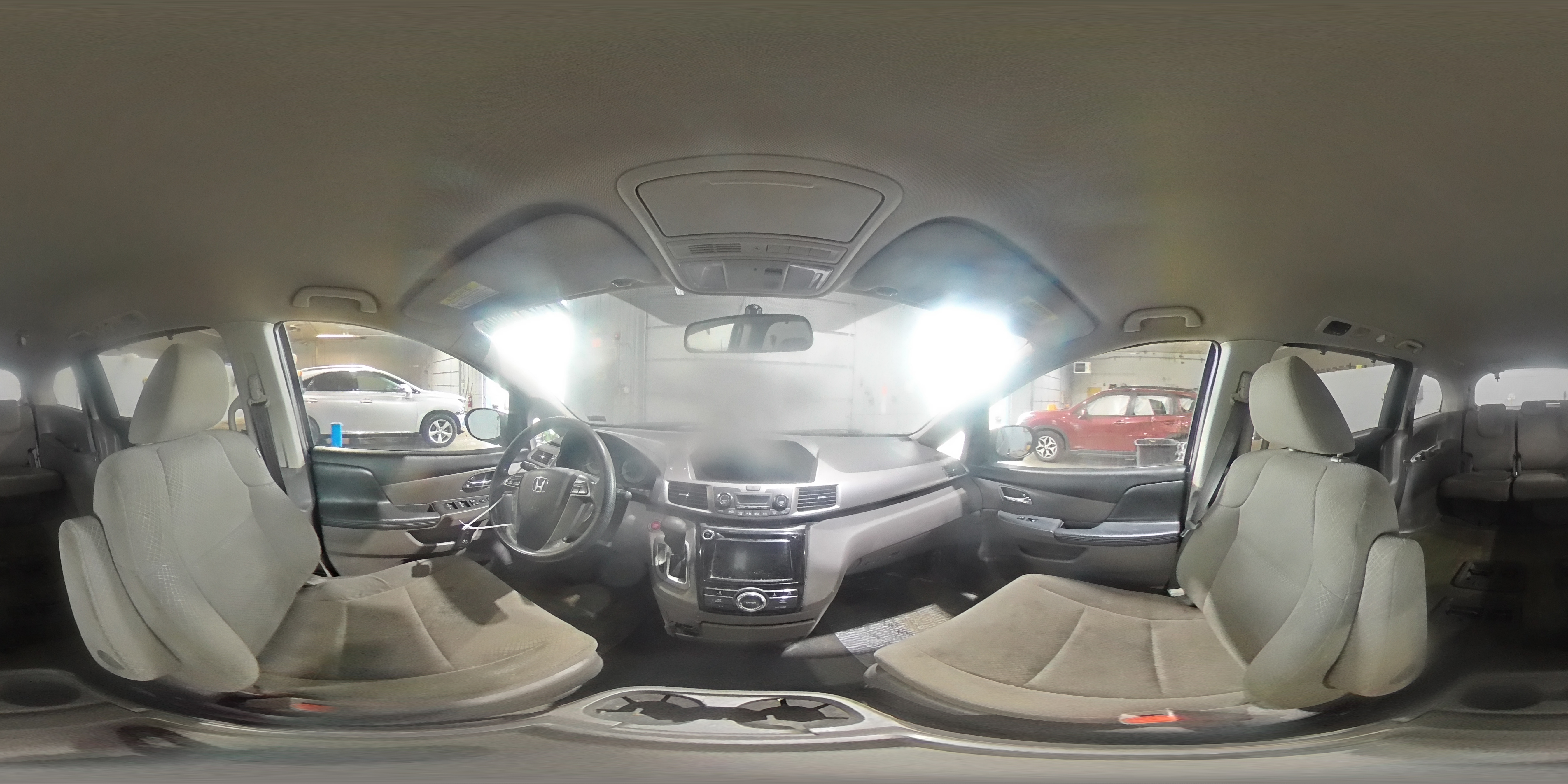 2015 Honda Odyssey - Image 16