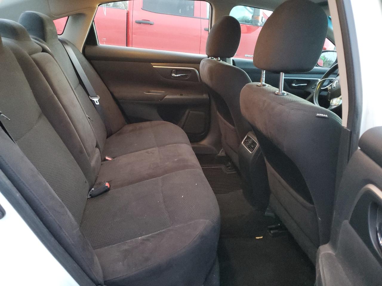 2015 Nissan Altima - Image 10