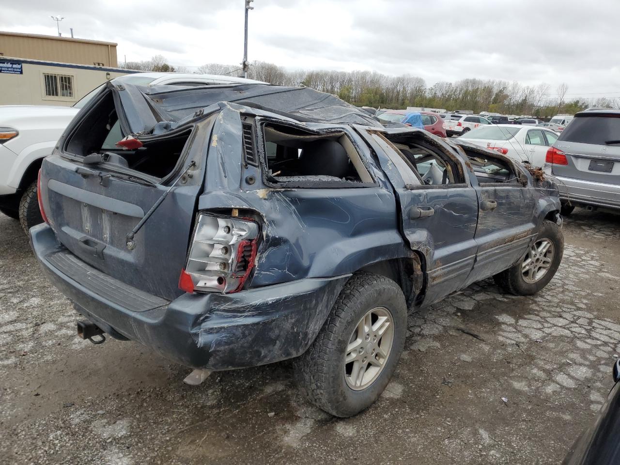 2004 Jeep Grand Cherokee - Image 3