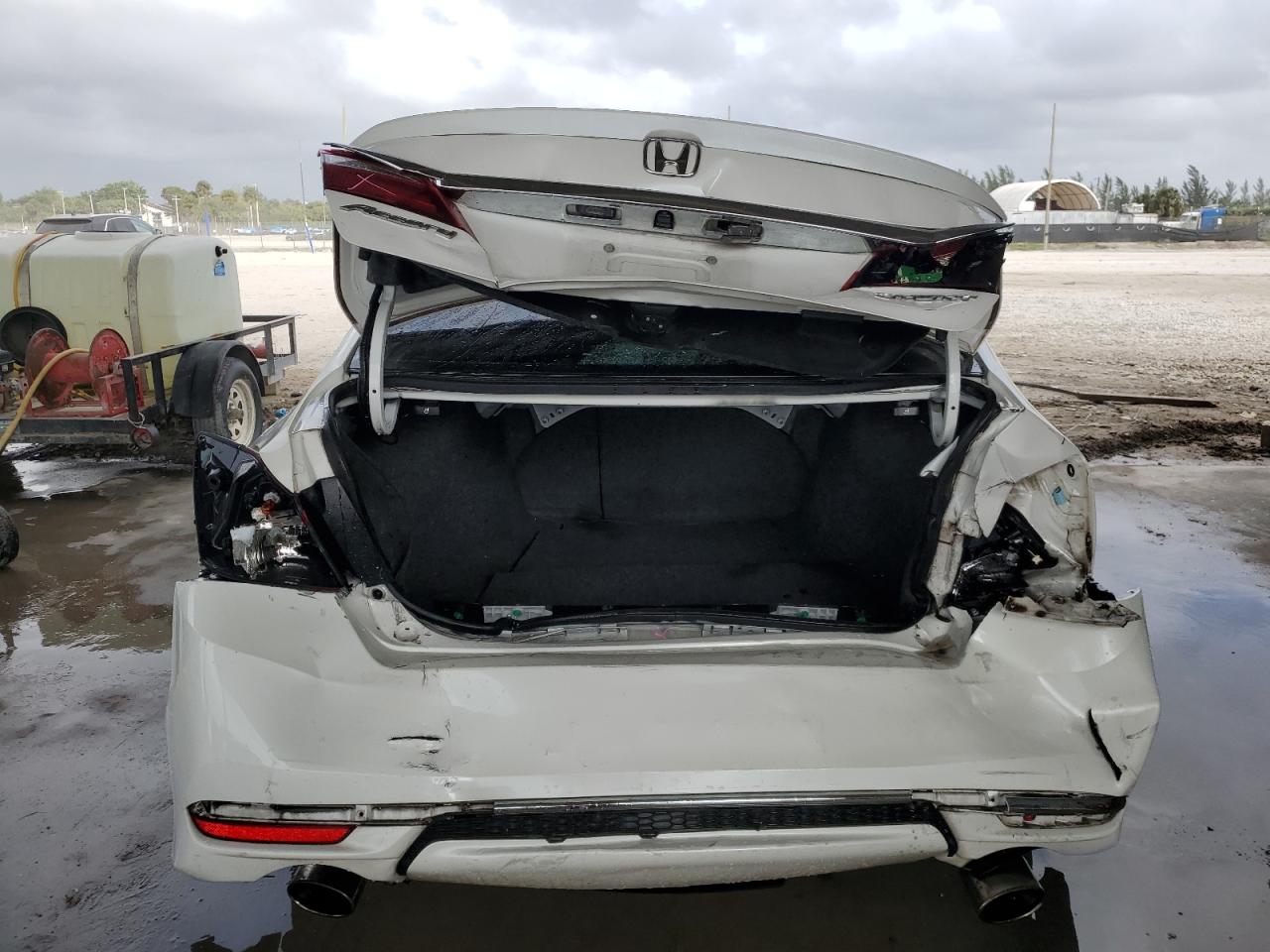 2017 Honda Accord - Image 6