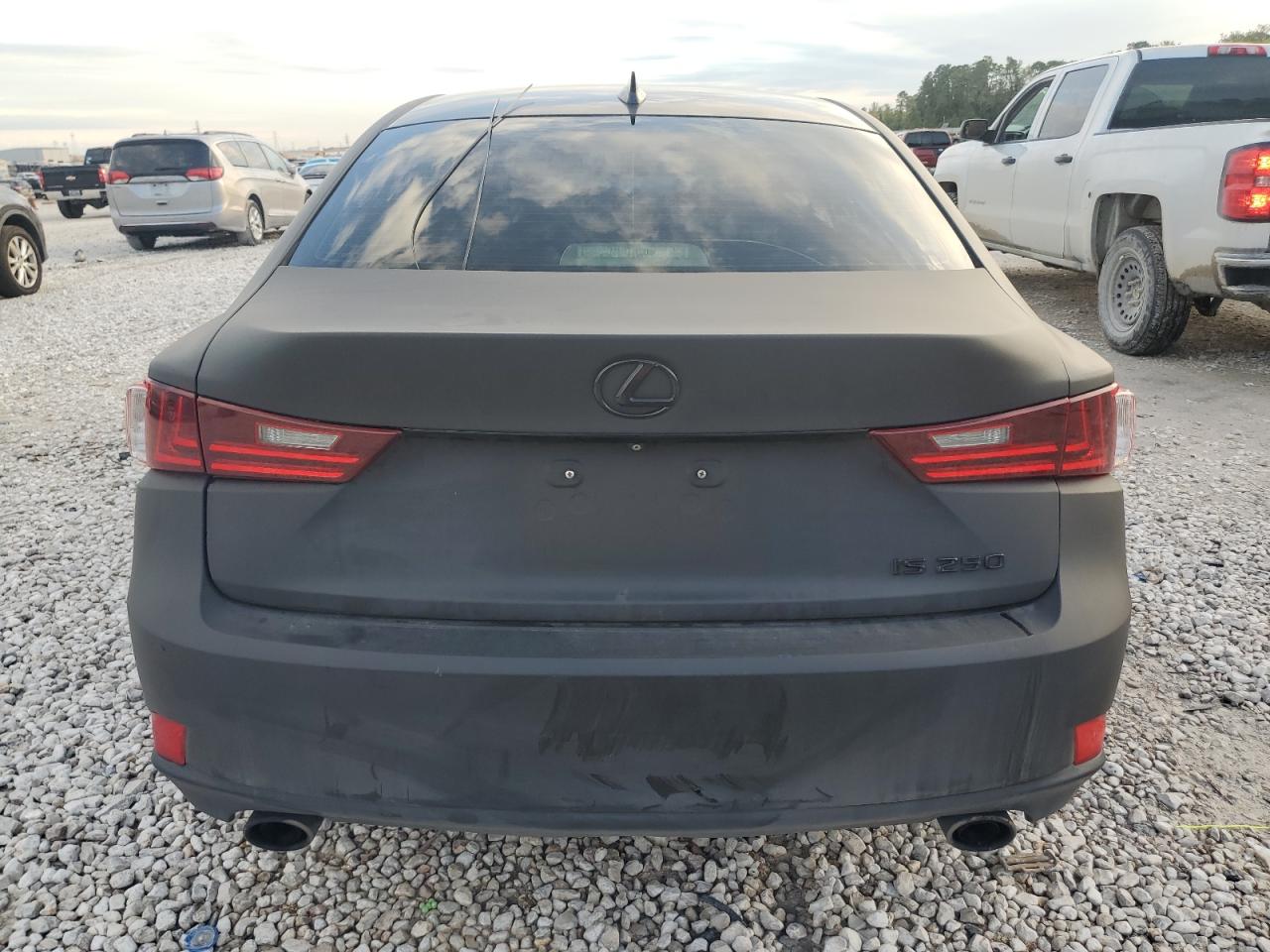 2015 Lexus IS - Image 6