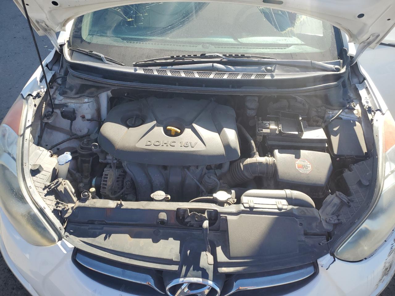 2012 Hyundai Elantra - Image 11