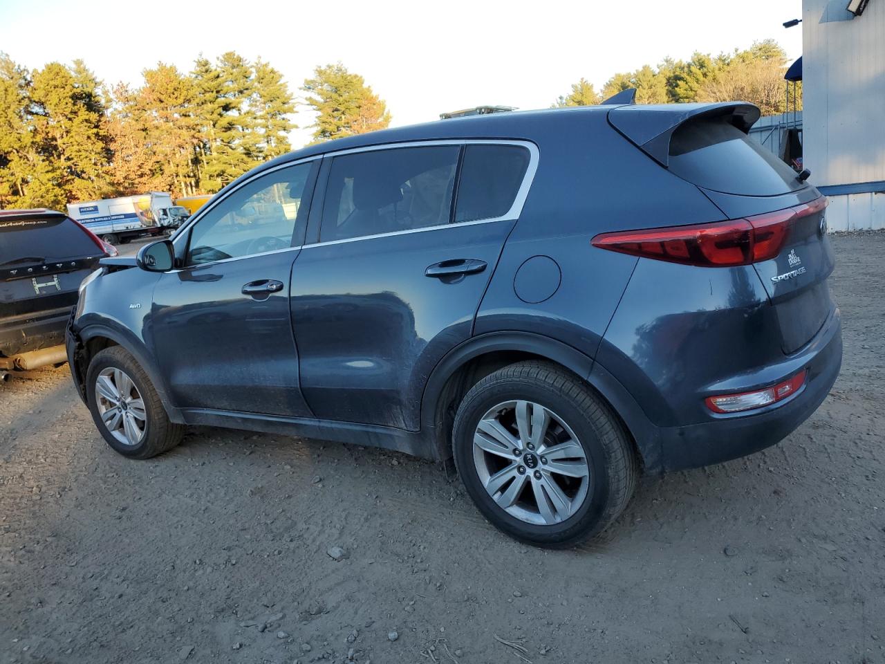 VIN KNDPMCAC3H7272347 2017 KIA SPORTAGE no.2