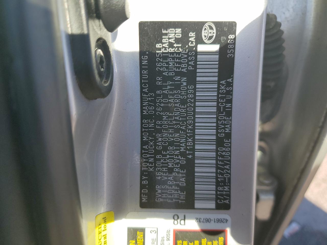 2013 Toyota Camry - Image 12