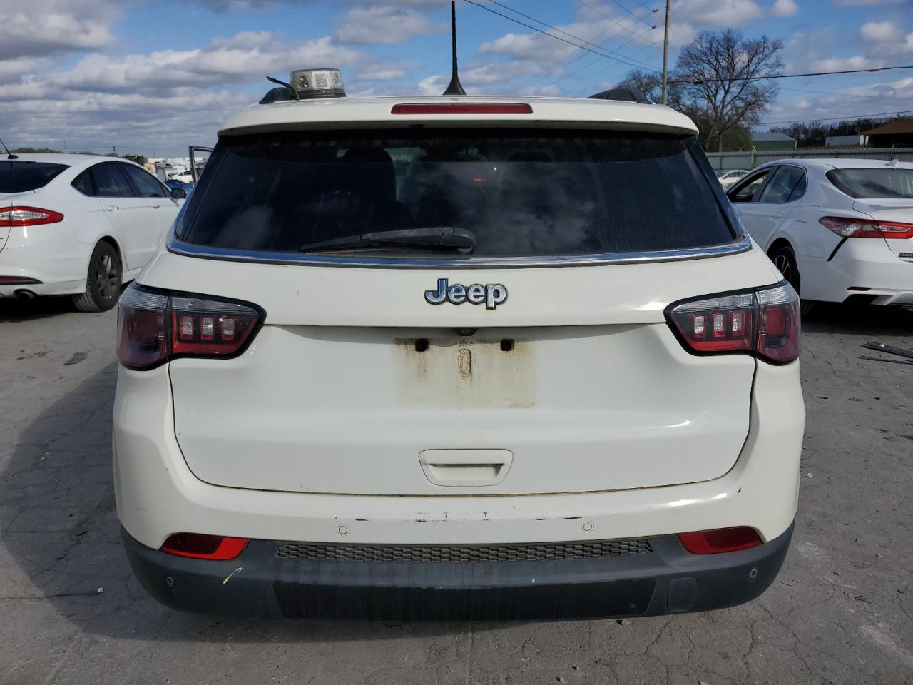 2019 Jeep Compass Latitude VIN: 3C4NJCBB6KT802044 Lot: 79113054