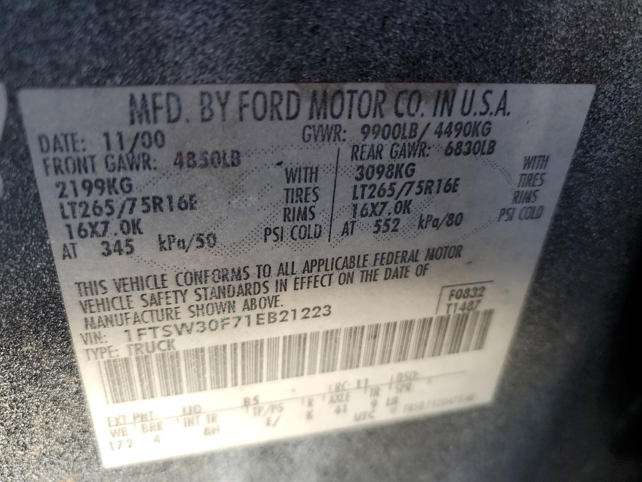 2001 Ford F350 - Image 13