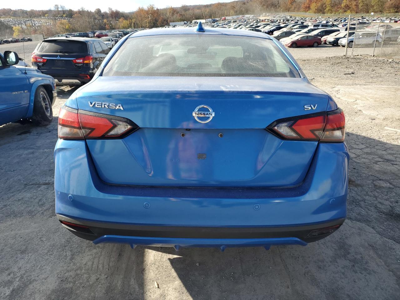 2021 Nissan Versa - Image 6