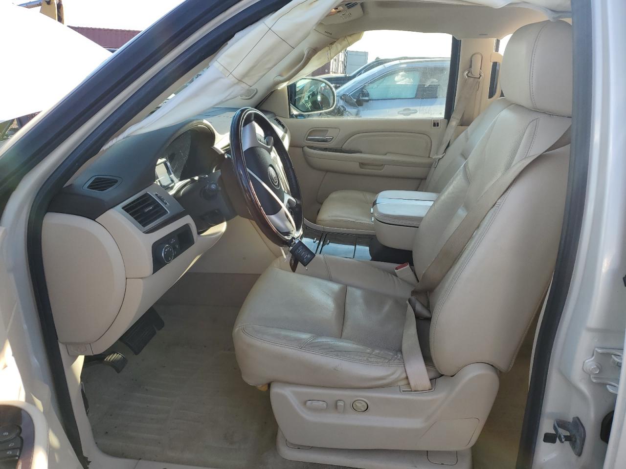 2008 Cadillac Escalade - Image 7