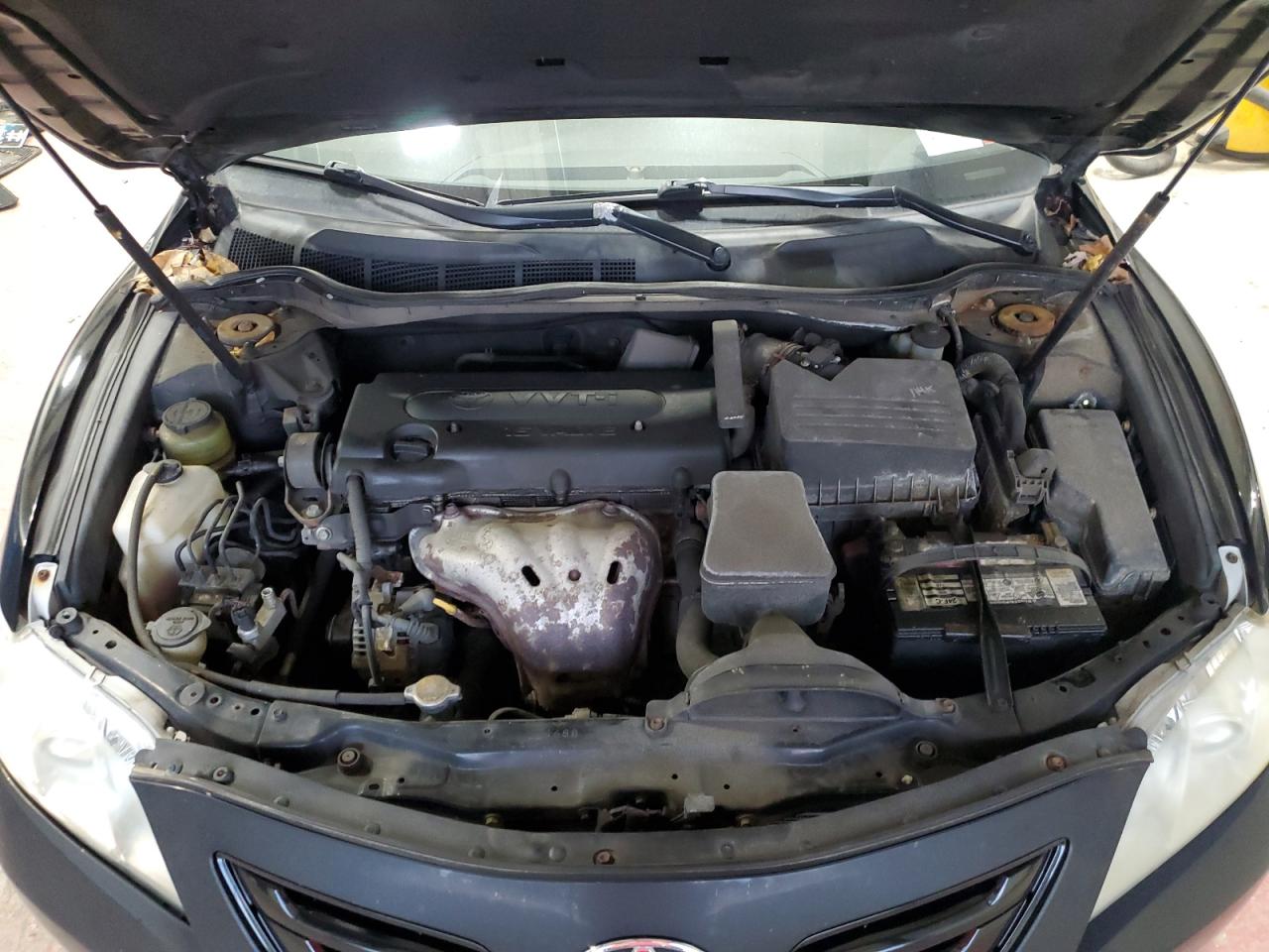 2009 Toyota Camry - Image 11