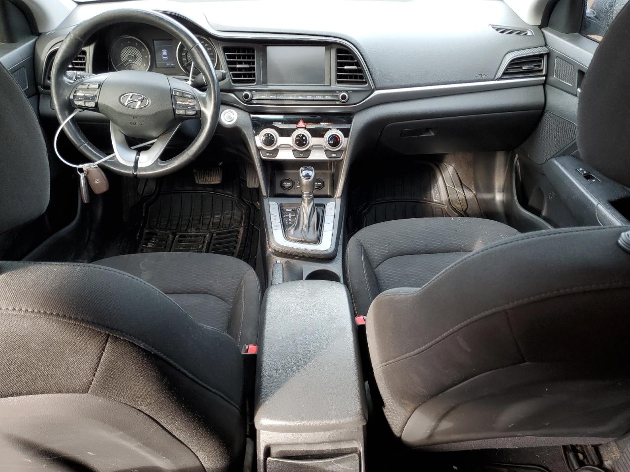2019 Hyundai Elantra - Image 8