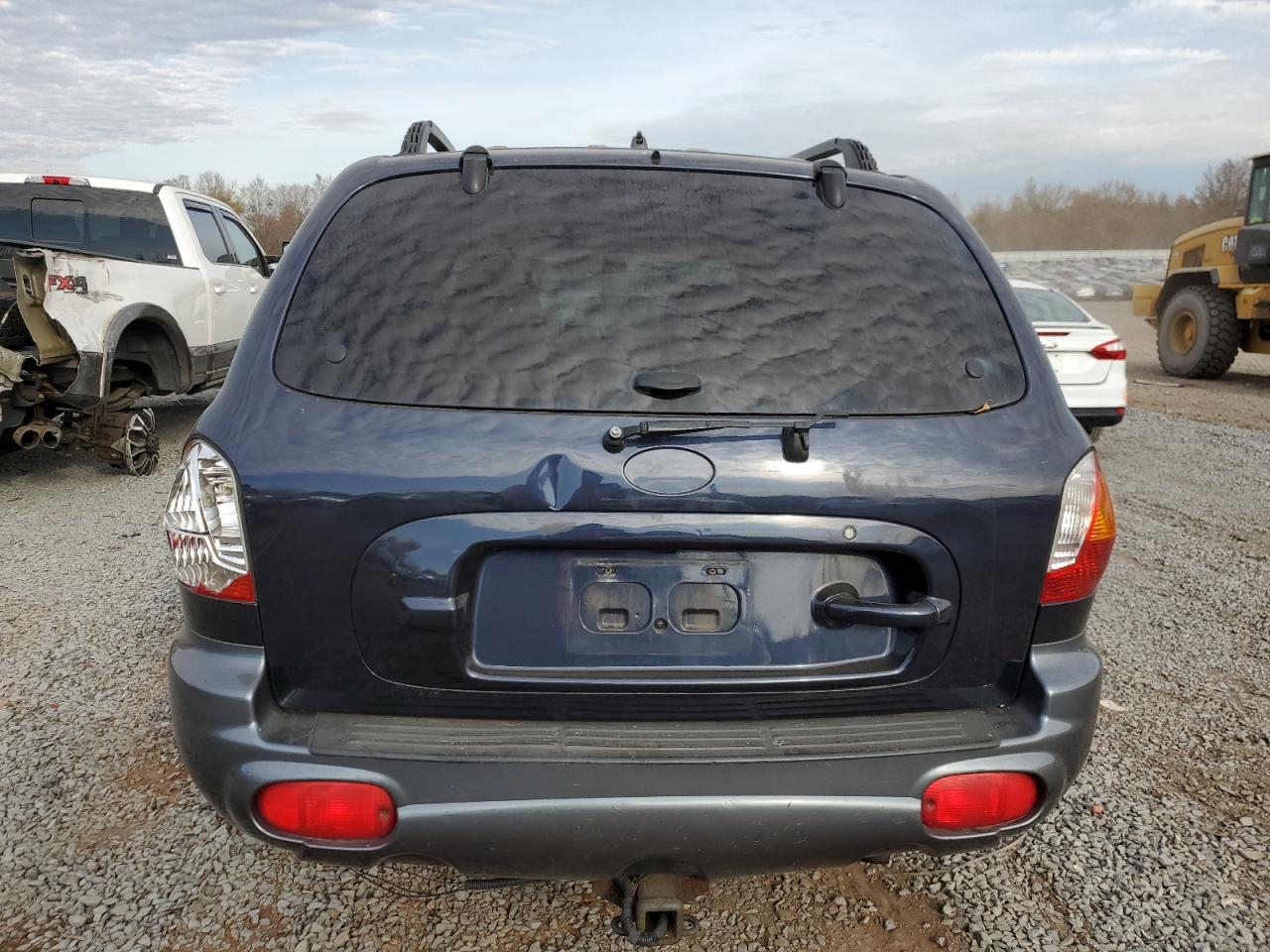 2004 Hyundai Santa Fe - Image 6