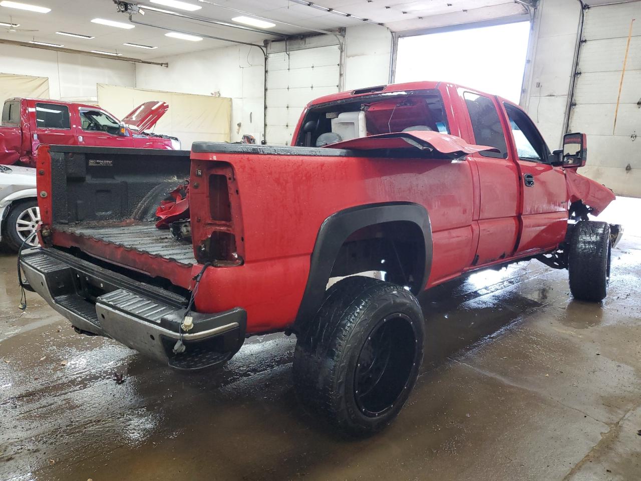 2002 Chevrolet Silverado K2500 Heavy Duty VIN: 1GCHK29132E111023 Lot: 80700594