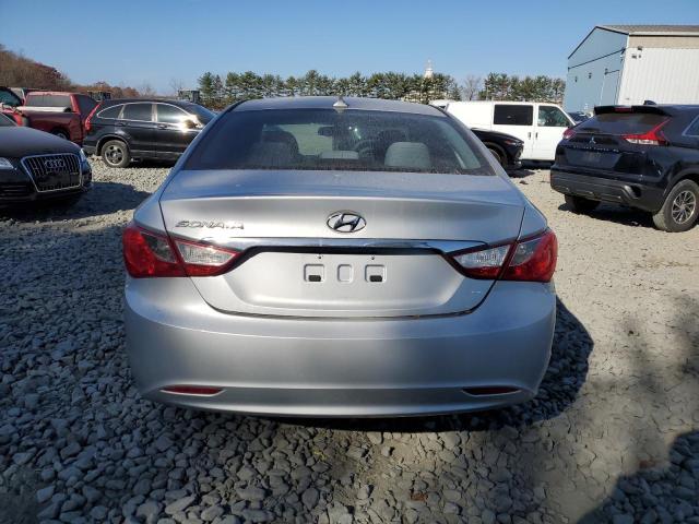  HYUNDAI SONATA 2013 Серебристый