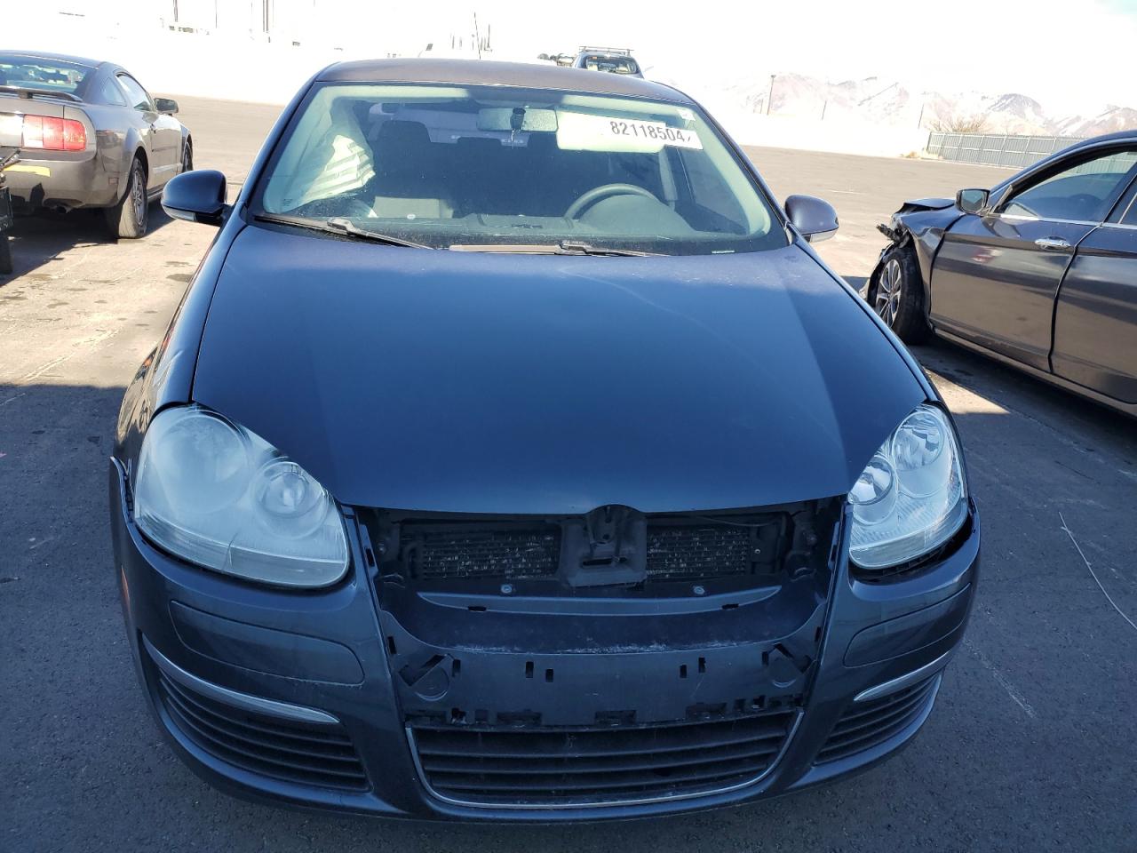 2010 Volkswagen Jetta - Image 5