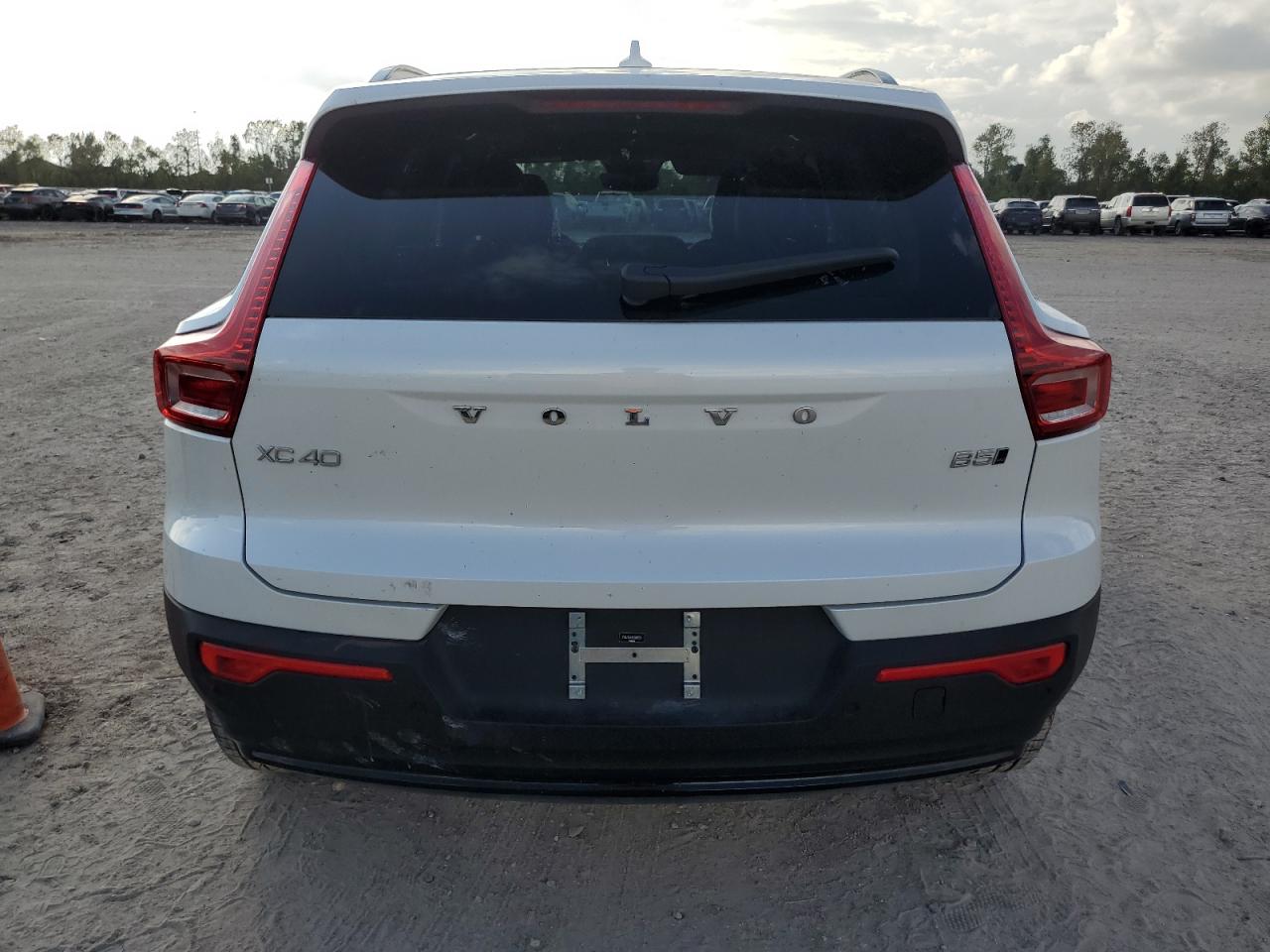 2024 Volvo Xc40 Core VIN: YV4L12UK1R2307578 Lot: 79646634