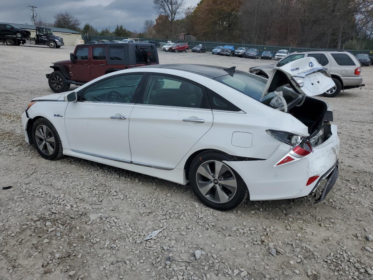 2011 Hyundai Sonata - Image 2