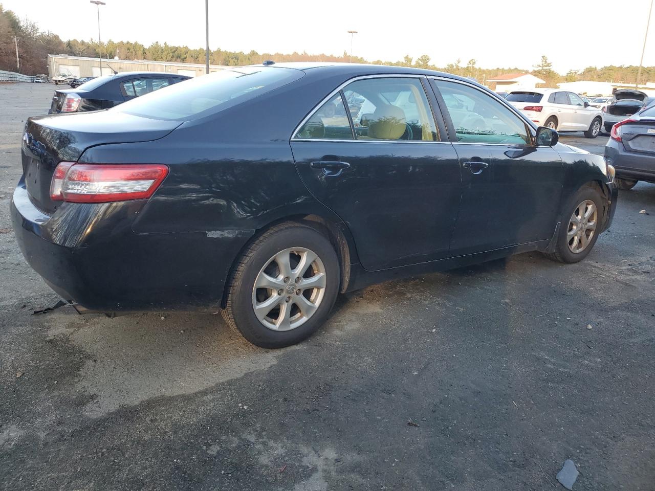 2011 Toyota Camry - Image 3