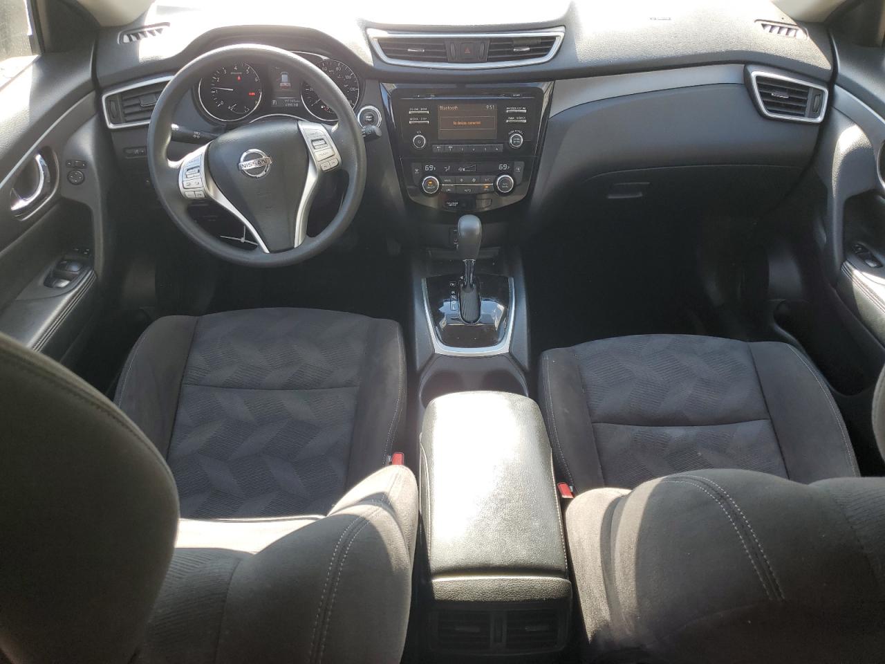 2015 Nissan Rogue - Image 8