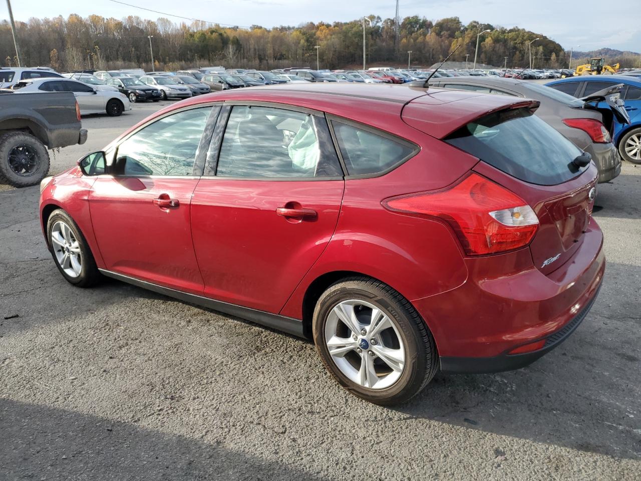 VIN 1FADP3K21EL245527 2014 FORD FOCUS no.2