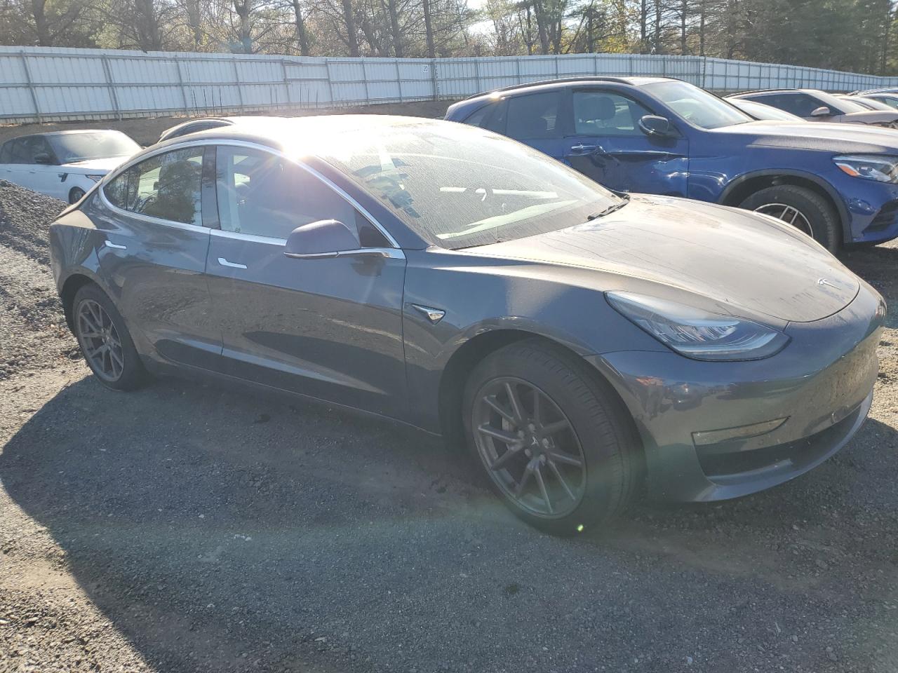 VIN 5YJ3E1EA5JF008670 2018 TESLA MODEL 3 no.4