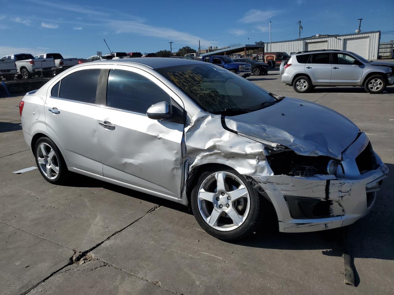 VIN 1G1JE5SB0F4124135 2015 CHEVROLET SONIC no.4