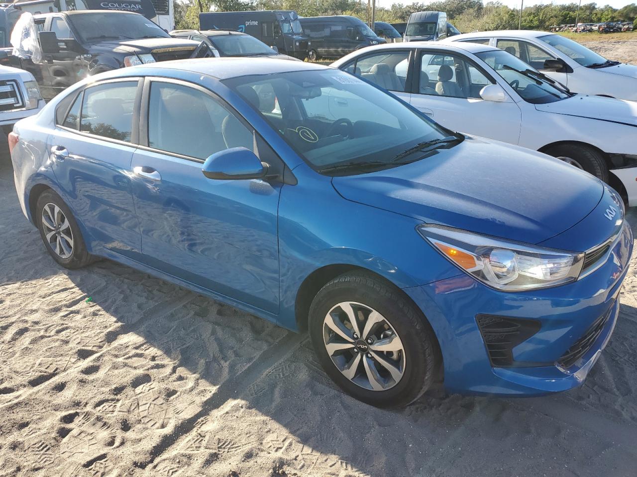 2023 Kia Rio - Image 4