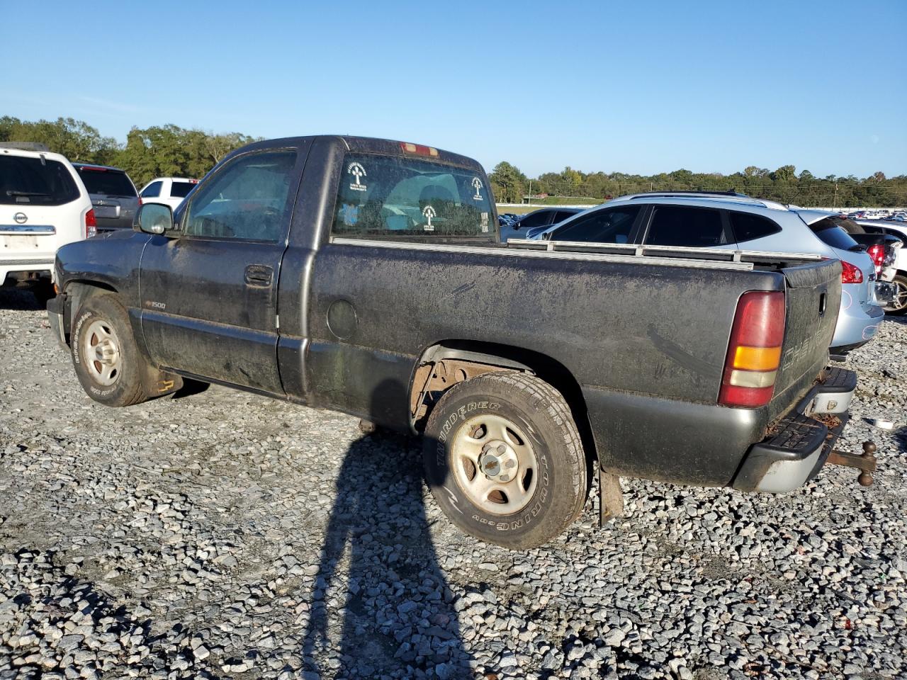 2001 Chevrolet Silverado - Image 2
