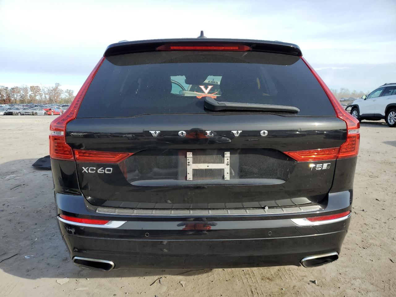 2018 Volvo XC60 - Image 6