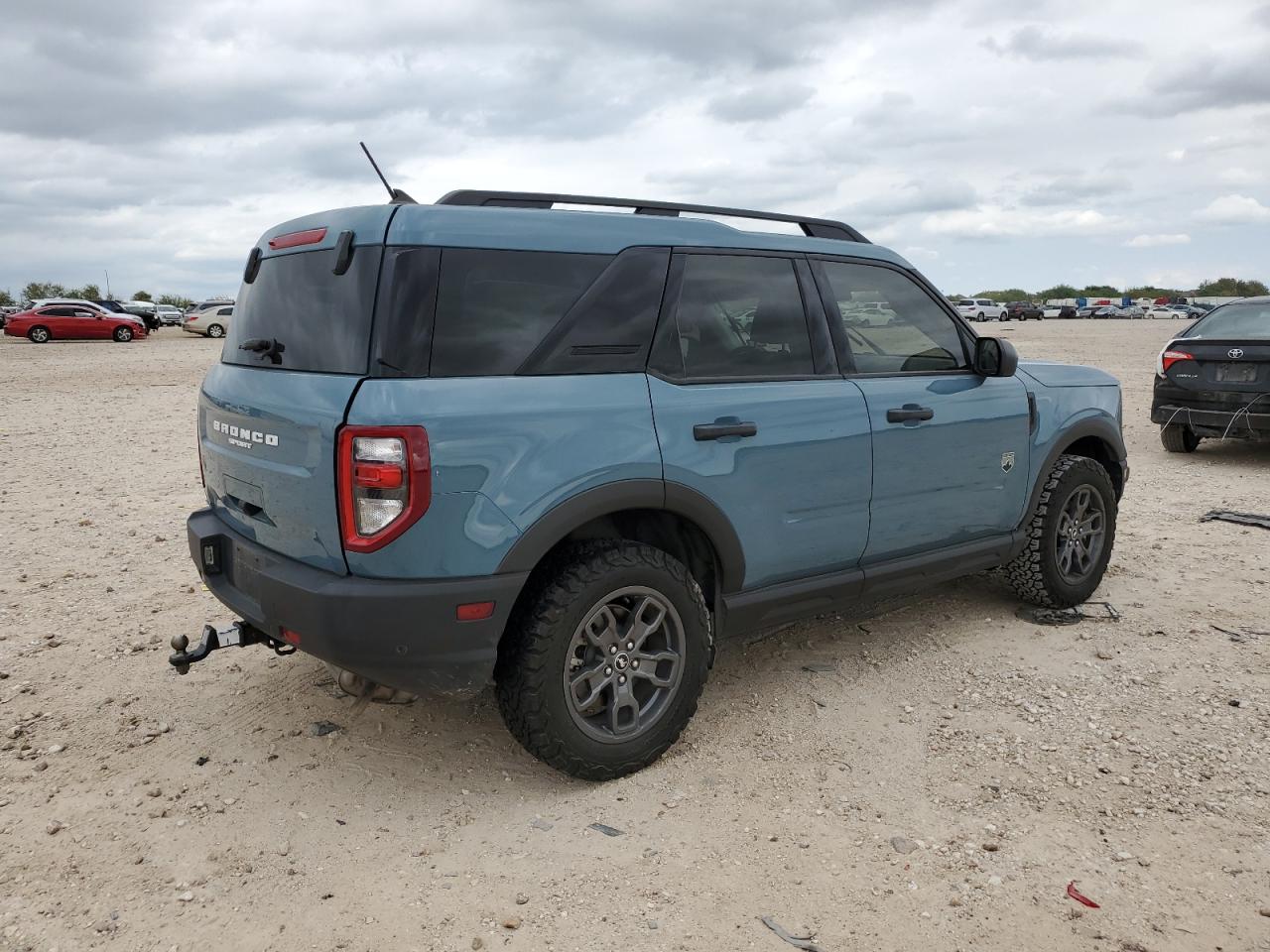 2021 Ford Bronco - Image 3