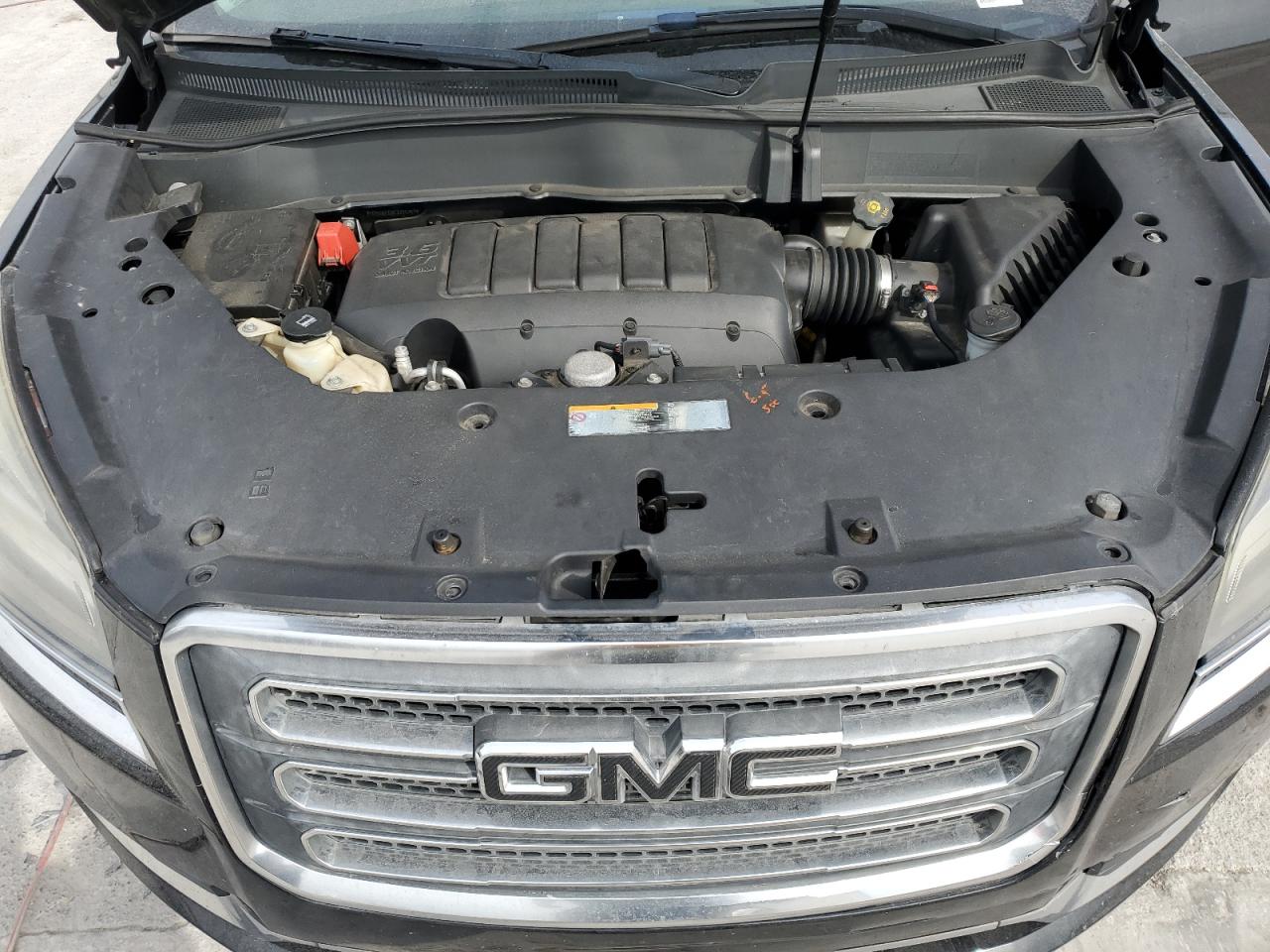 2015 GMC Acadia - Image 13