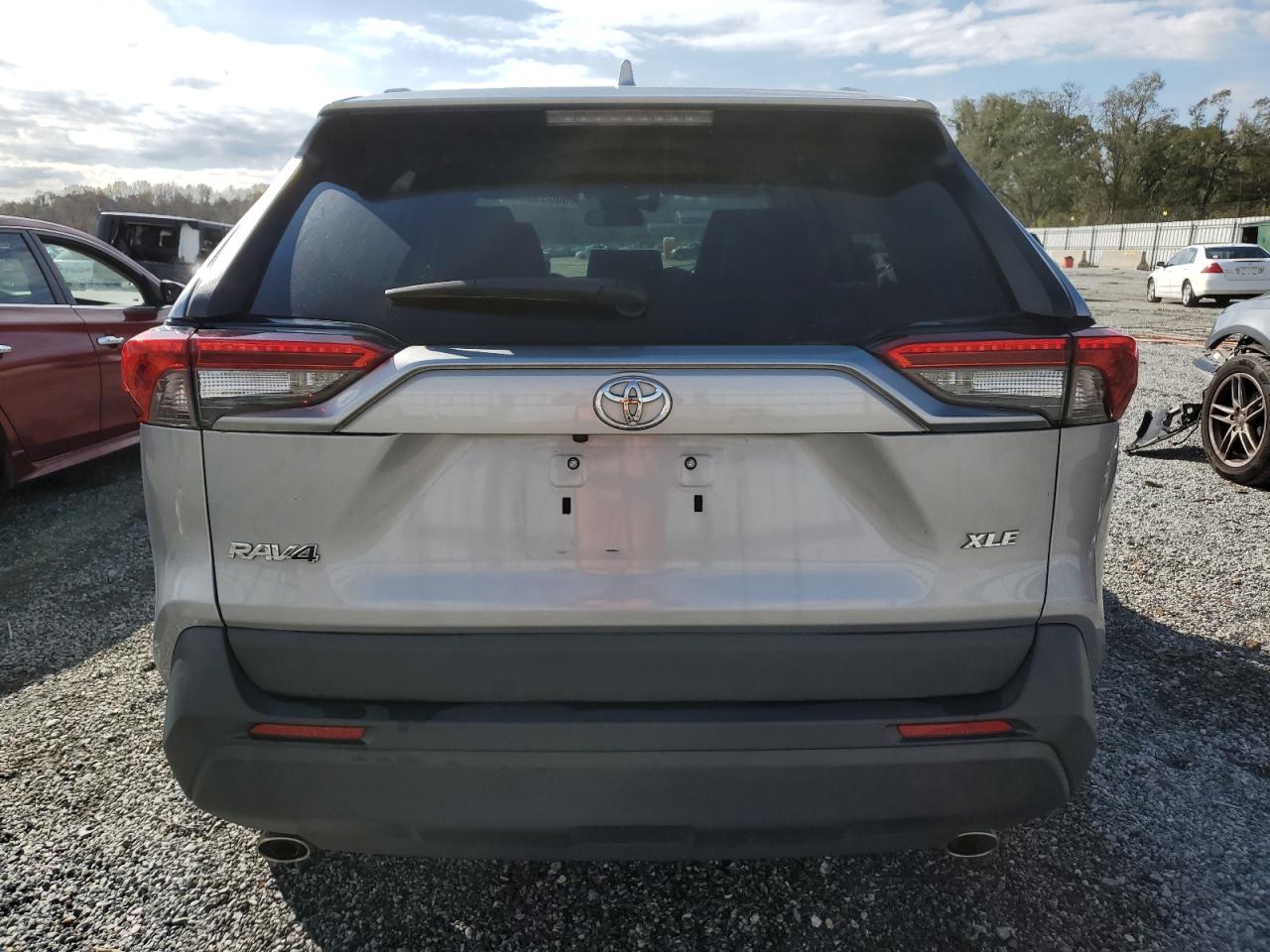 2022 Toyota RAV 4 - Image 6