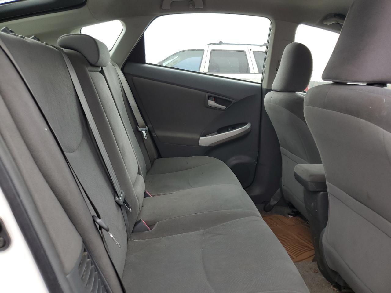 2011 Toyota Prius - Image 10