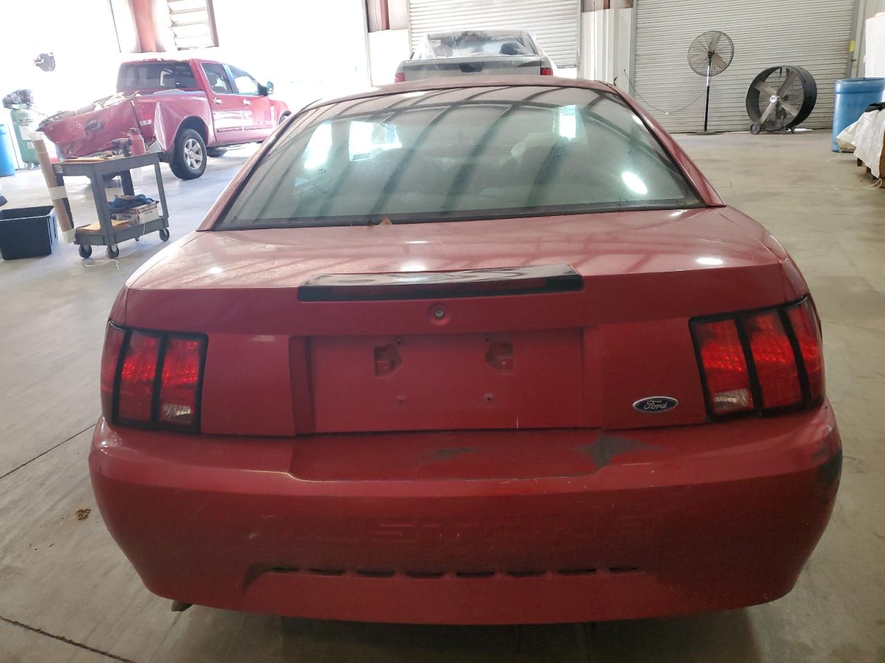 2000 Ford Mustang VIN: 1FAFP4041YF290392 Lot: 81094344