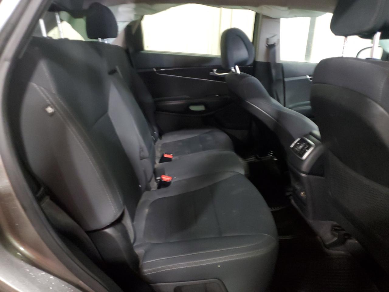 2017 Kia Sorento - Image 12