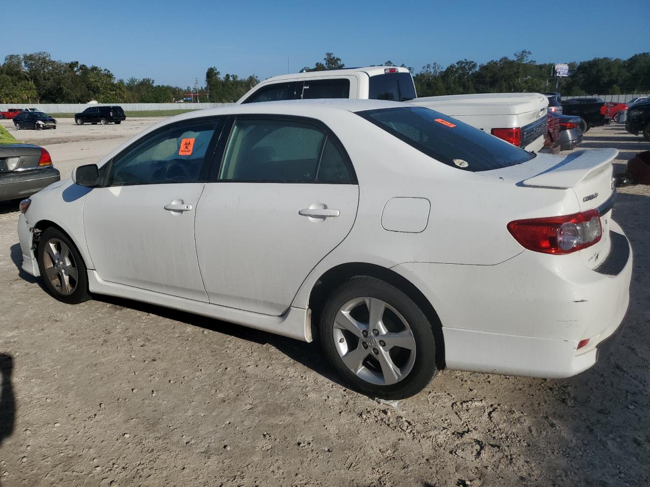 VIN 2T1BU4EE6DC993220 2013 TOYOTA COROLLA no.2