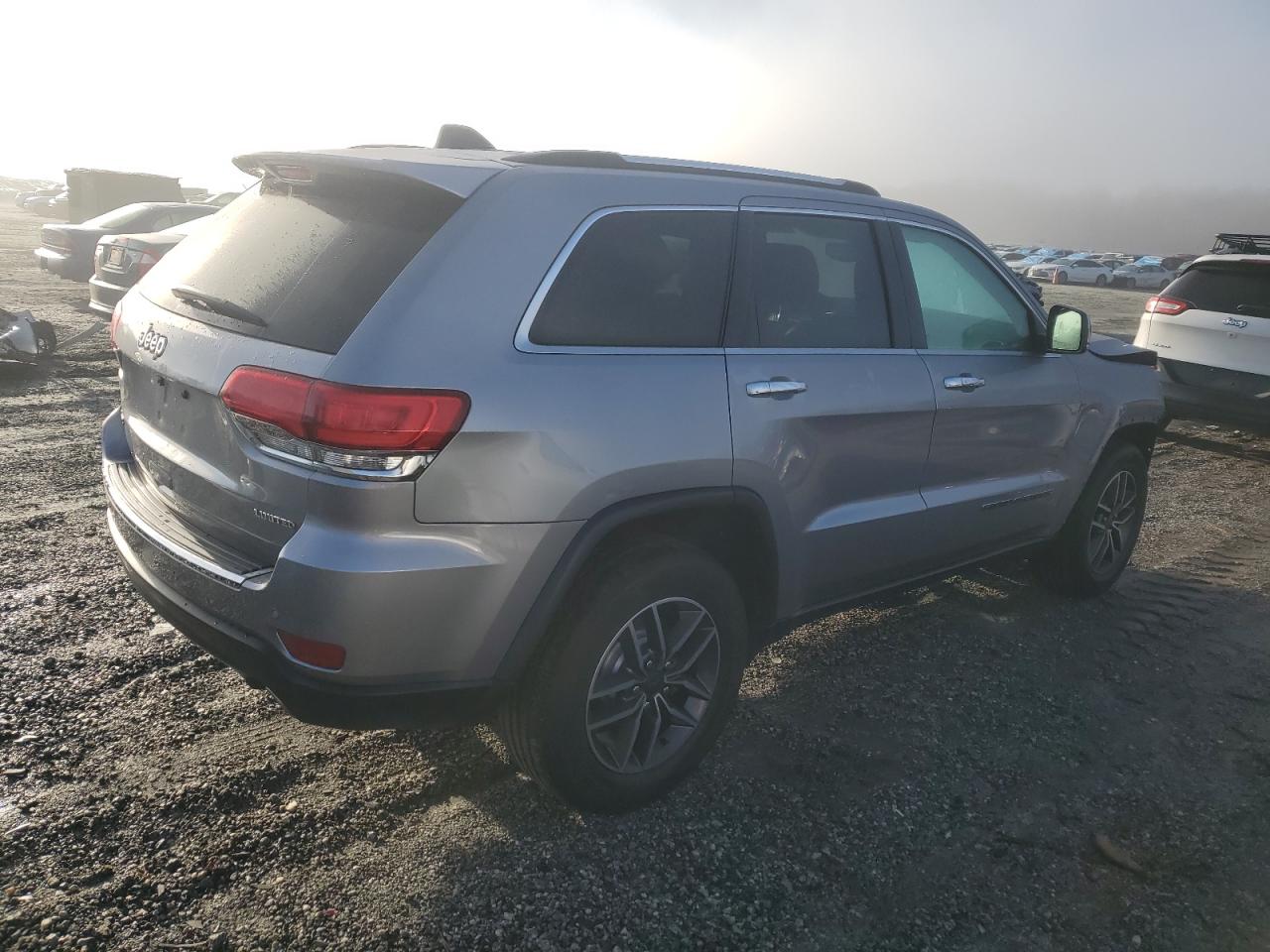 2019 Jeep Grand Cherokee - Image 3