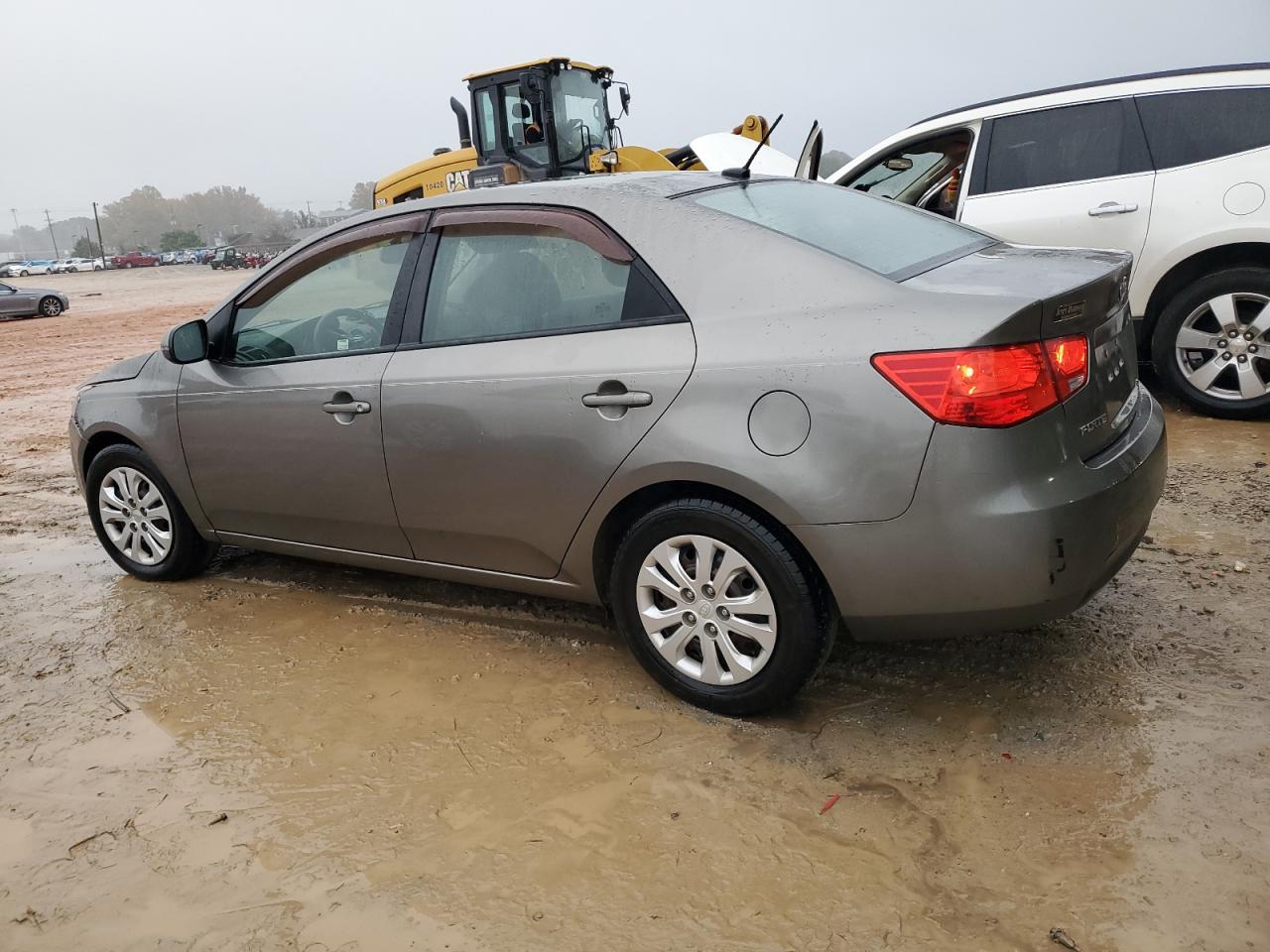 2012 Kia Forte - Image 2