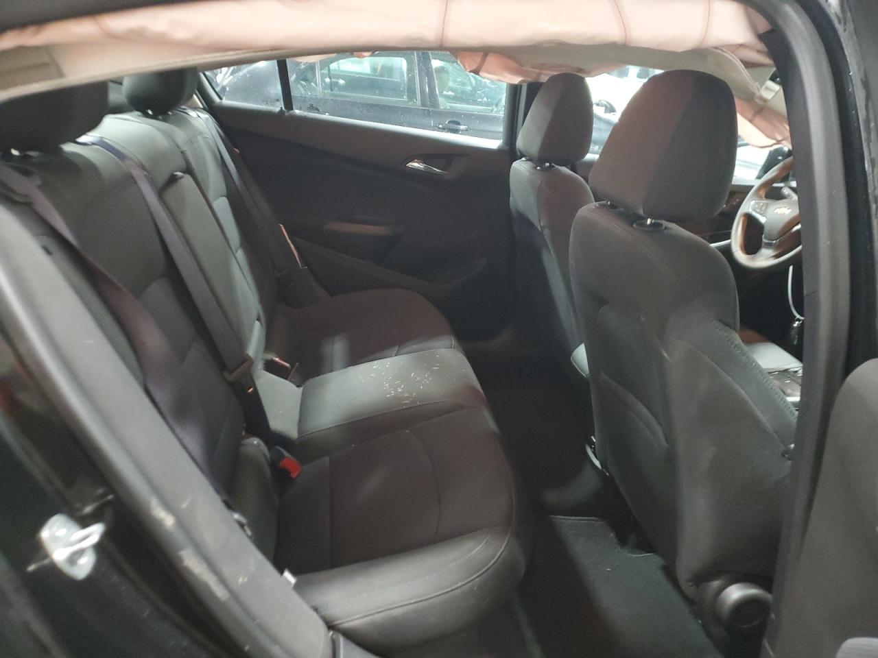 2017 Chevrolet Cruze - Image 10