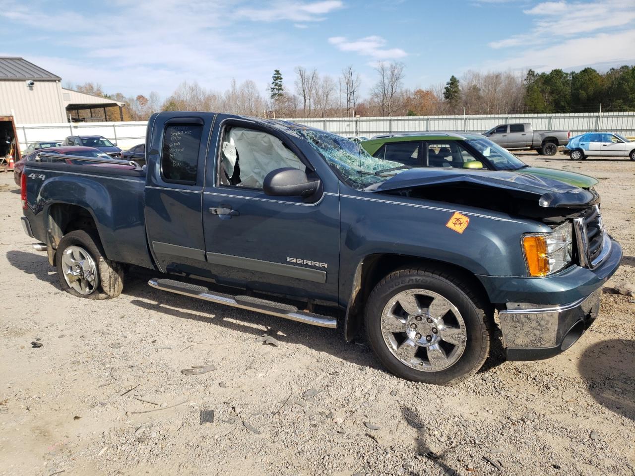 2010 GMC Sierra - Image 4