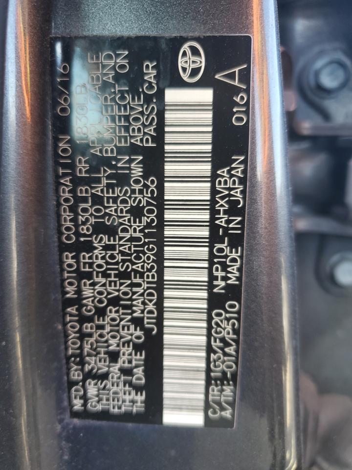 2016 Toyota Prius - Image 12