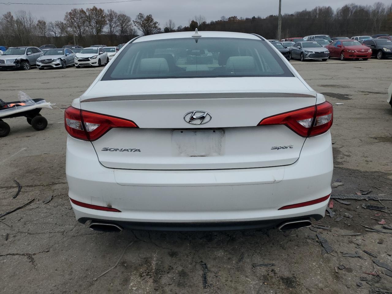 2015 Hyundai Sonata - Image 6