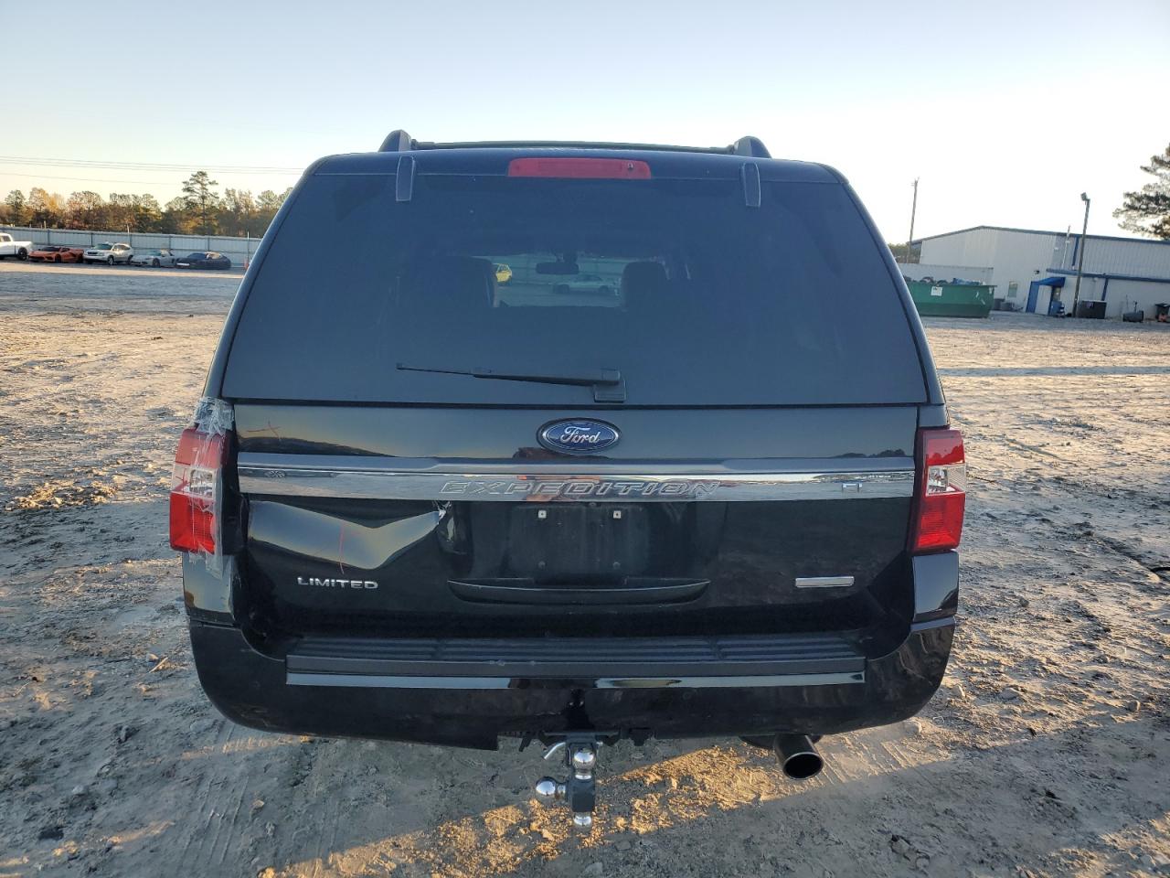 2017 Ford Expedition - Image 6