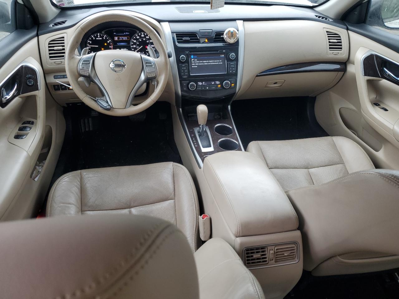 2015 Nissan Altima - Image 8
